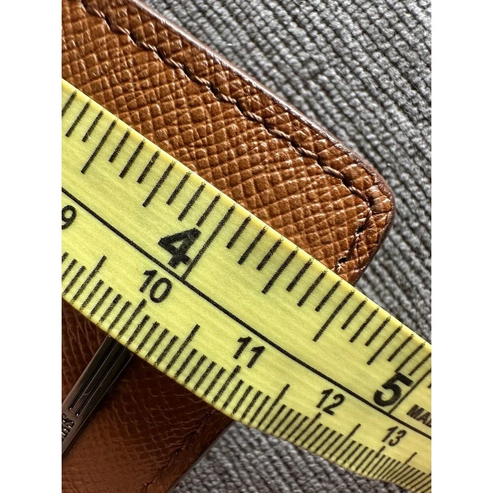 Van Brothers Carmel Brown Textured Bifold Wallet Excellent